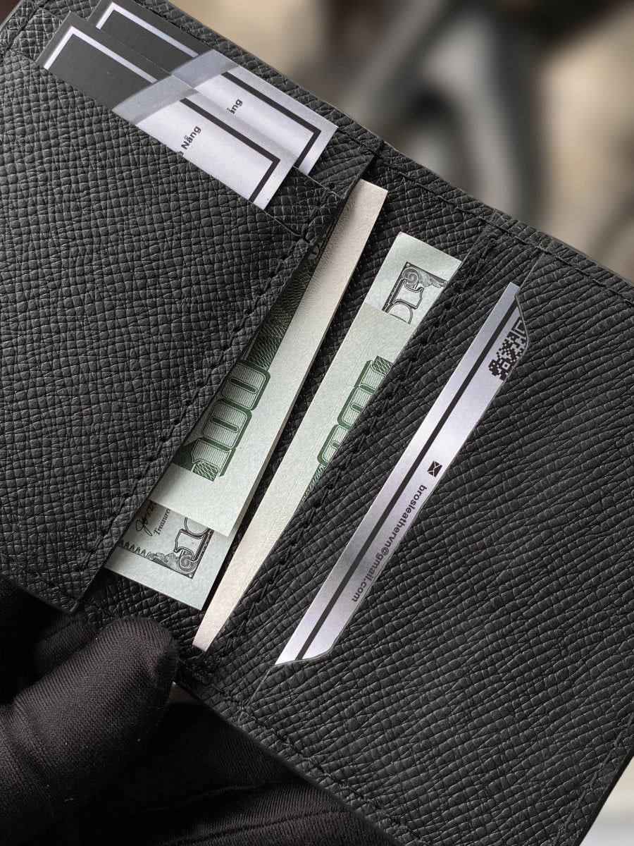 Custom Minimalist Black Shark Card Holder - Bifold Card Case